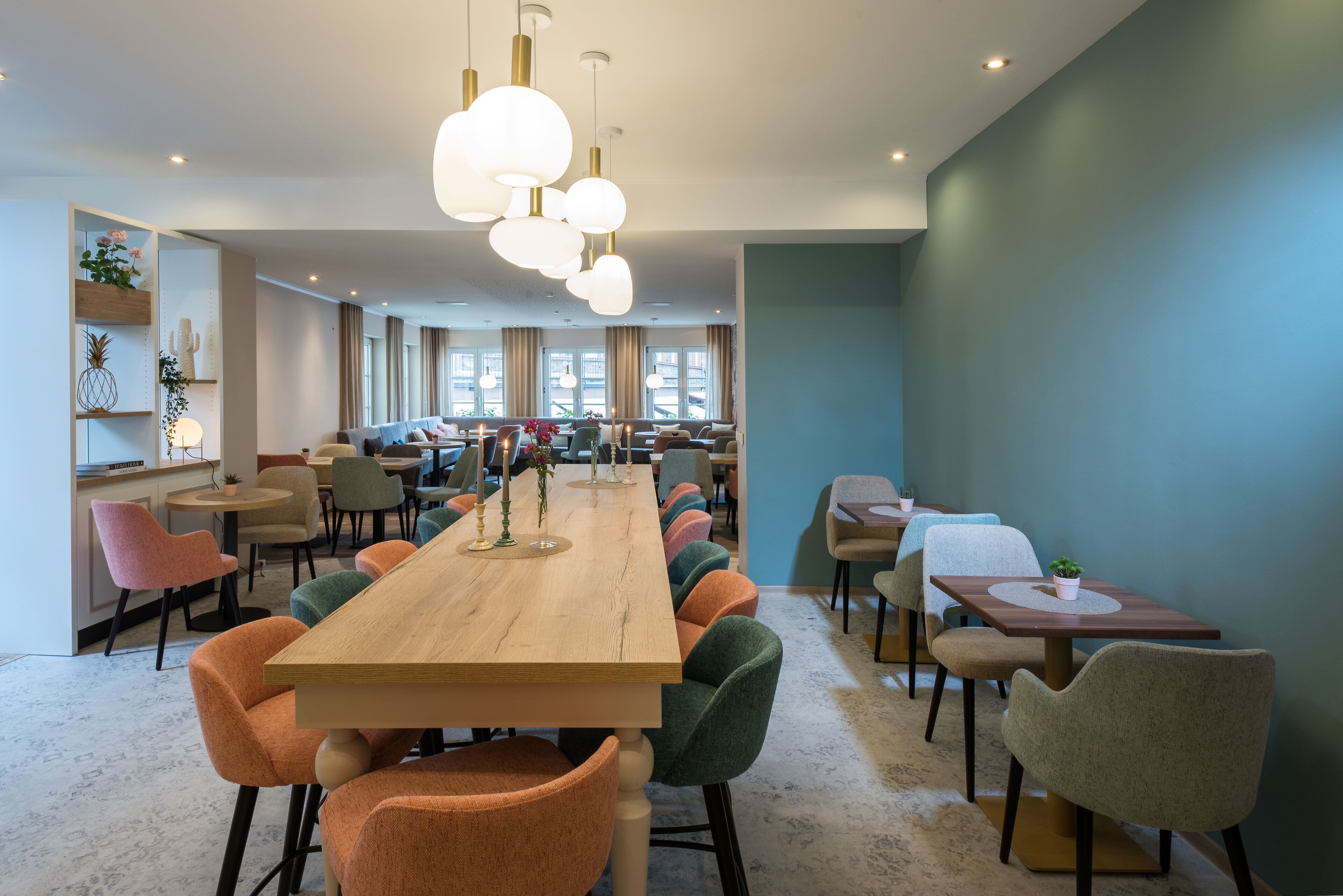 daily buffet breakfast (eur 22 per person)