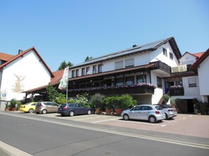 Exterior - Hotel Zum Ochsen (Hoesbach)