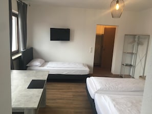 Een kluis op de kamer, individueel gedecoreerd, individueel gemeubileerd