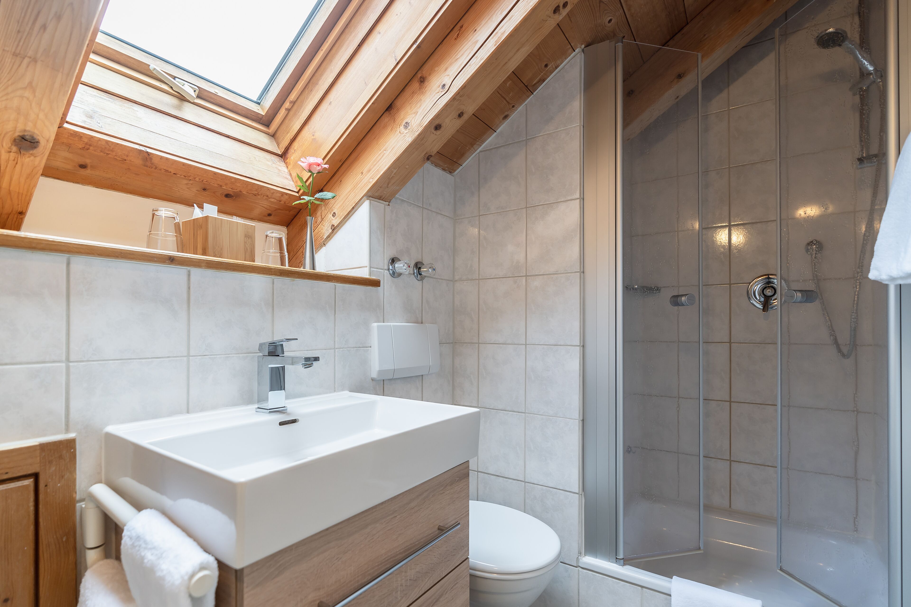 single room (waldblick) | bathroom | free toiletries, hair dryer, bathrobes, slippers