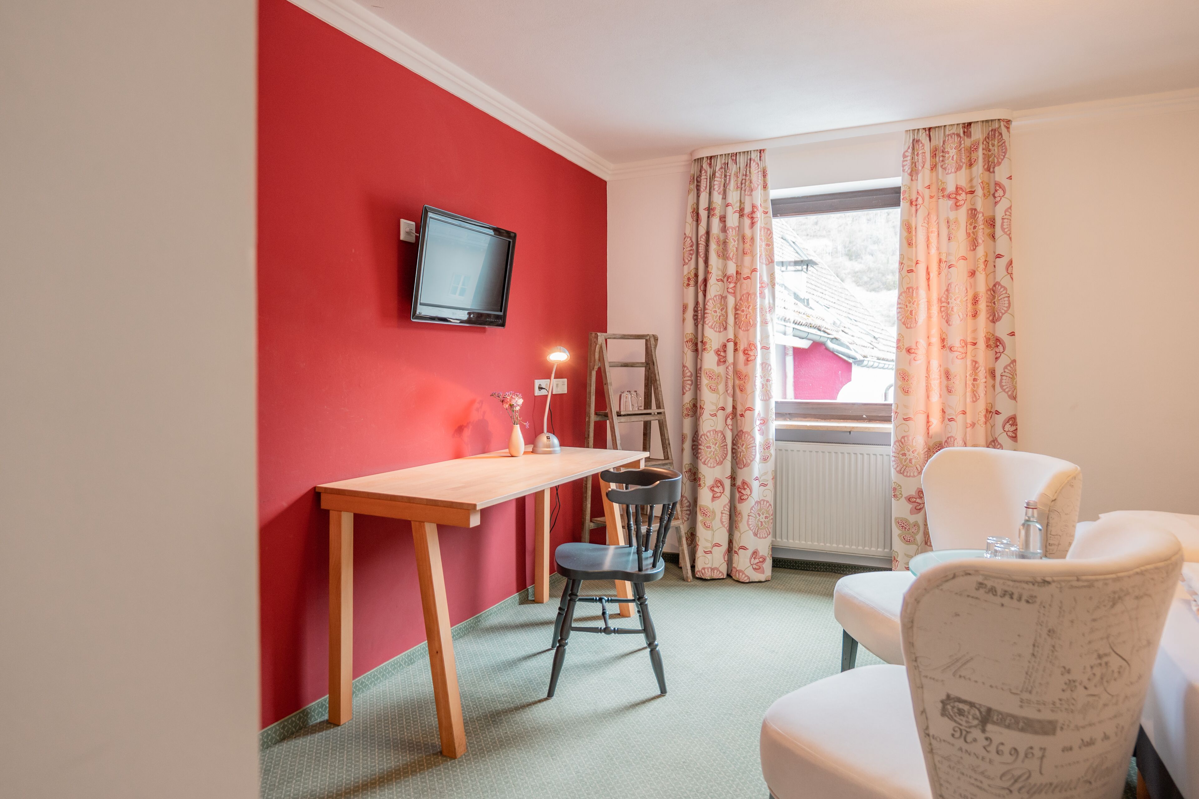 comfort room | 1 bedroom, individually furnished, desk, bed sheets