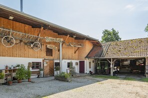 Free self-parking - Hotel Gasthof Krone (Kinding)