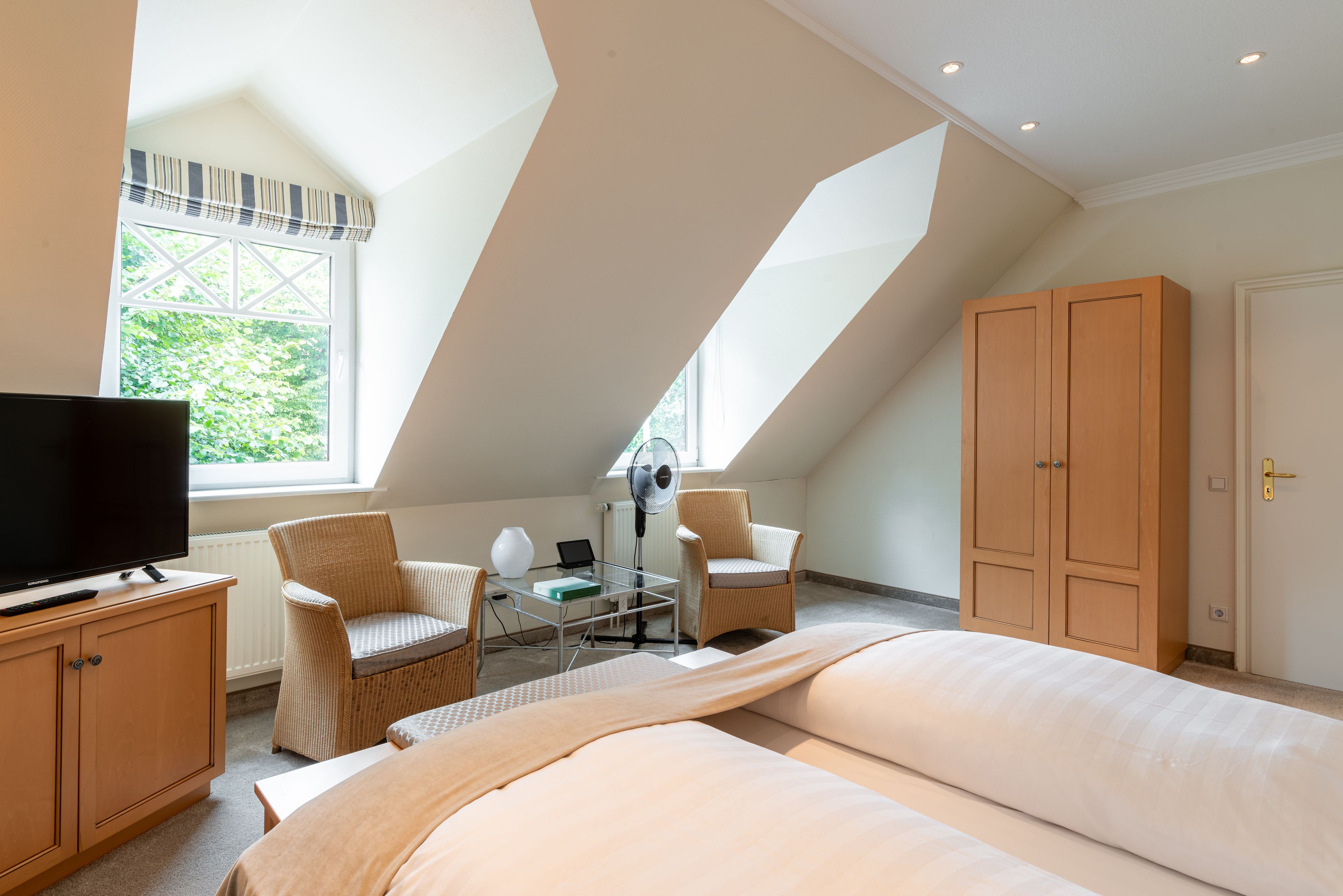 1 bedroom, hypo-allergenic bedding, in-room safe, individually decorated