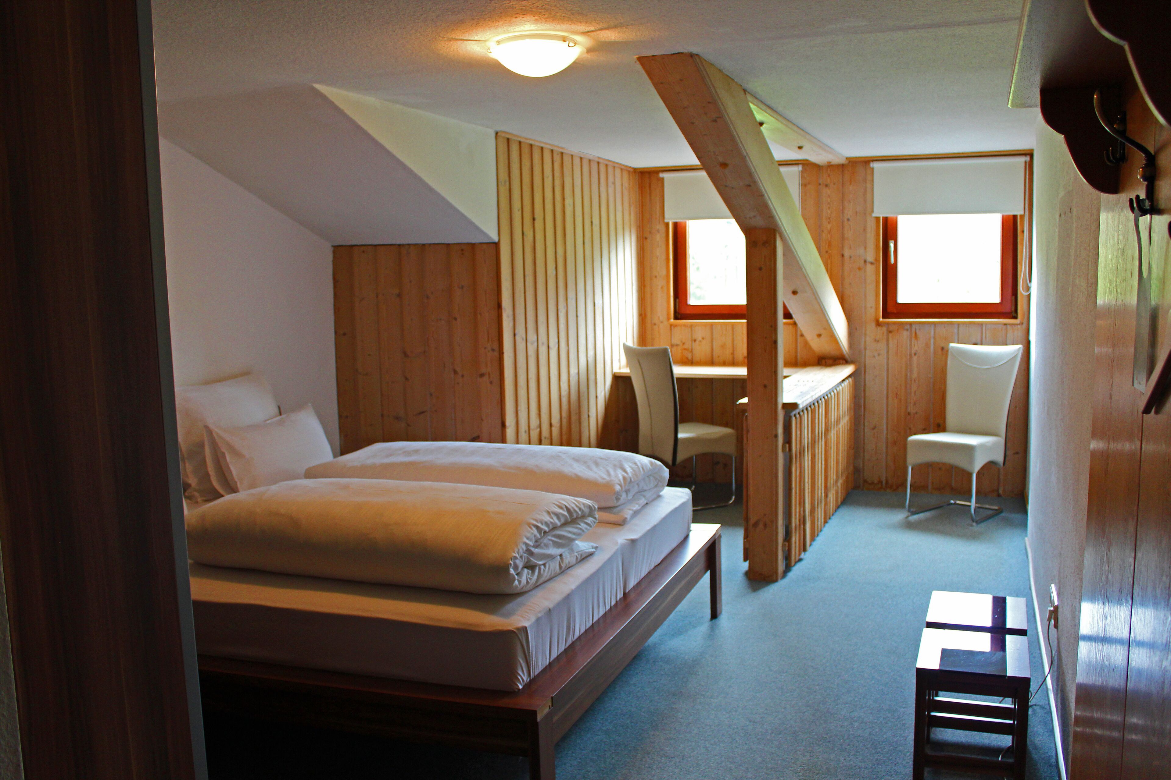 standard double room | hypo-allergenic bedding, desk, blackout curtains, soundproofing