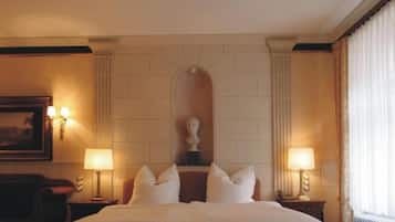 In-room safe, desk, laptop workspace, free WiFi
