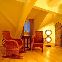 Double Room | Living area | TV