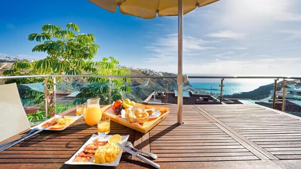 Breakfast meal - Las Villas de Amadores (Mogan)