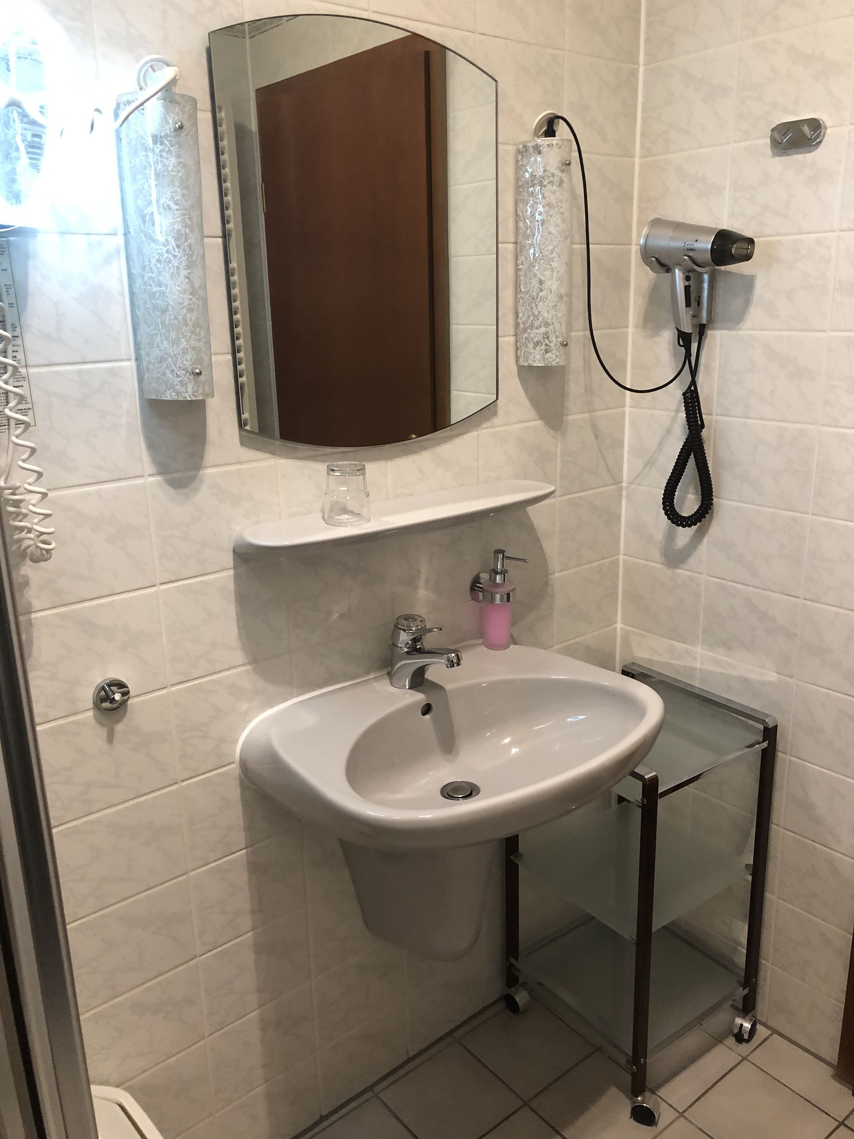 standard single room, 1 bedroom | bathroom | hair dryer, towels