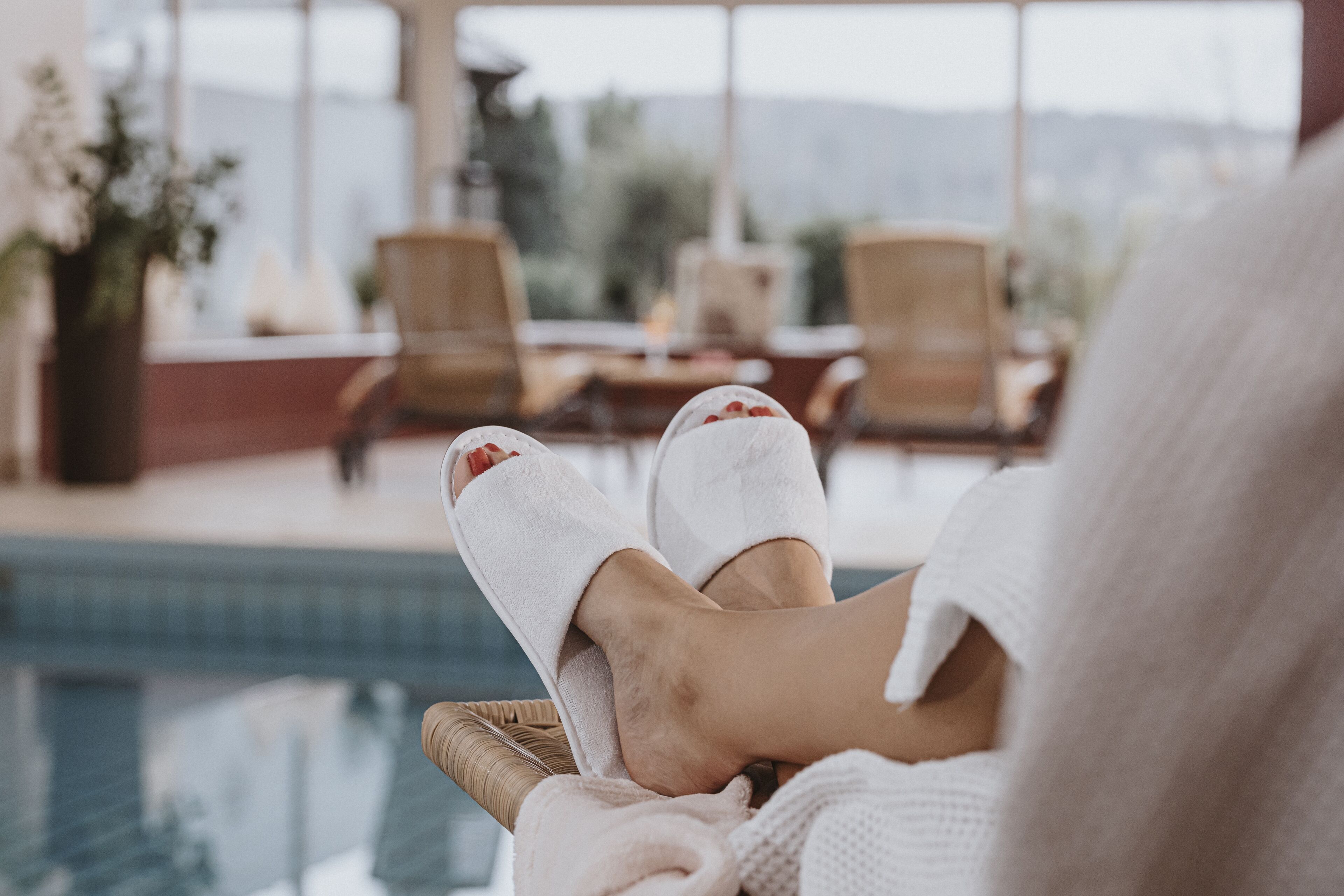 body treatments, hot stone massages, body scrubs, 2 treatment rooms