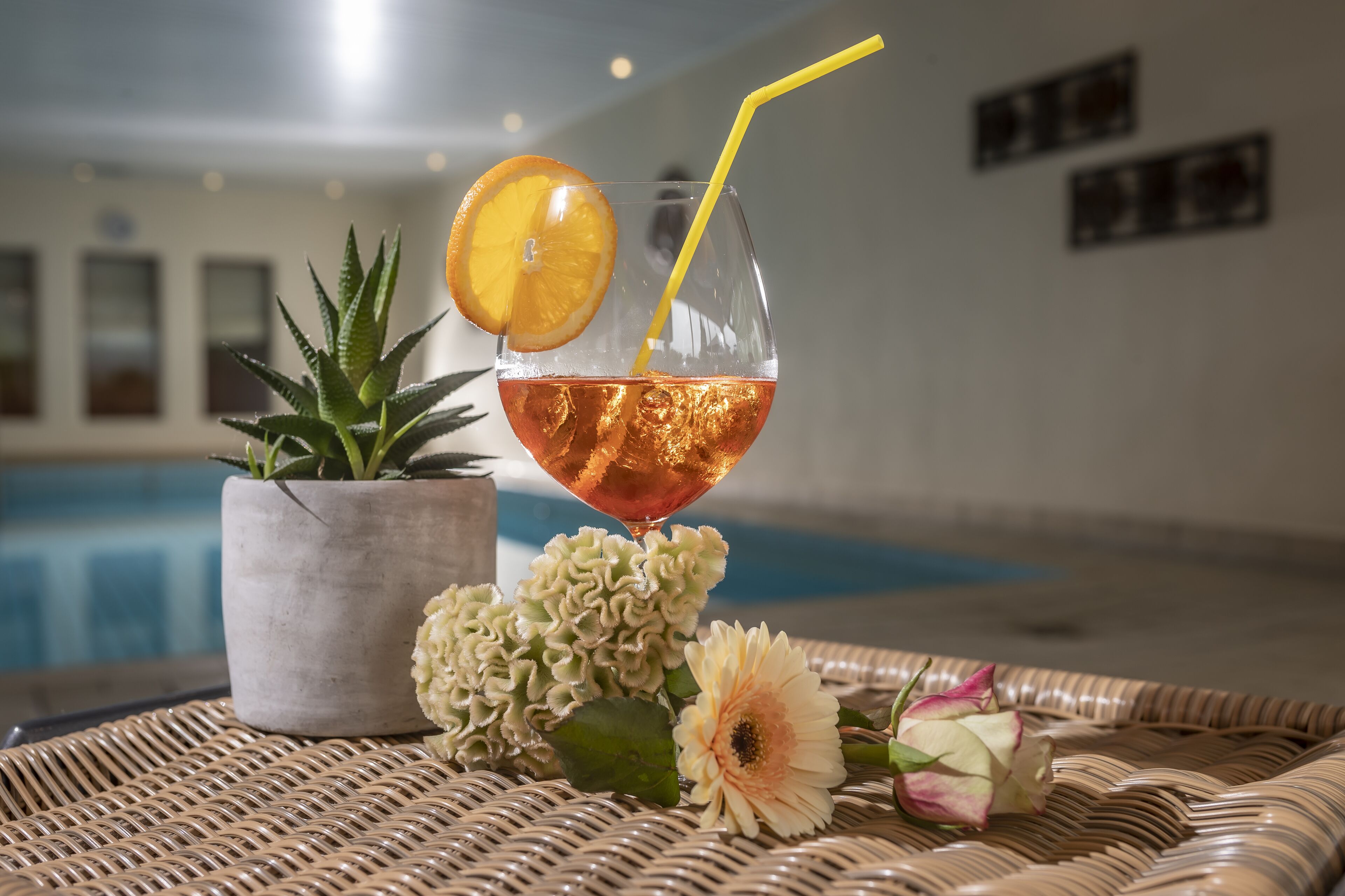 body treatments, hot stone massages, body scrubs, 2 treatment rooms