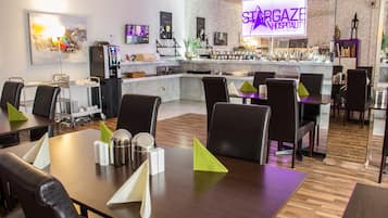 Desayuno buffet incluido todos los días