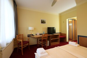 Chambre Double Standard | Bureau, Wi-Fi gratuit