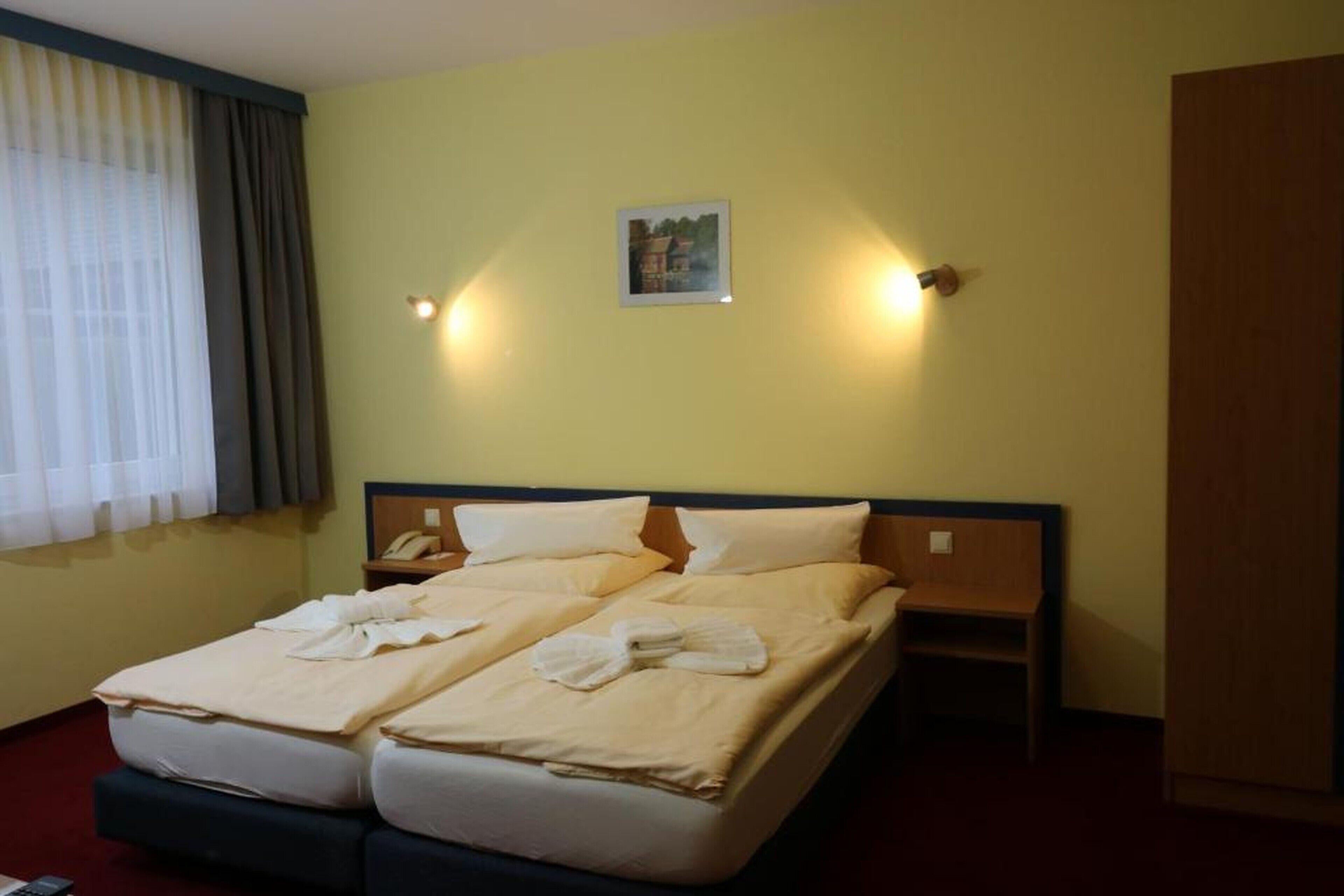 double room double room, disability friendly | desk, free wifi