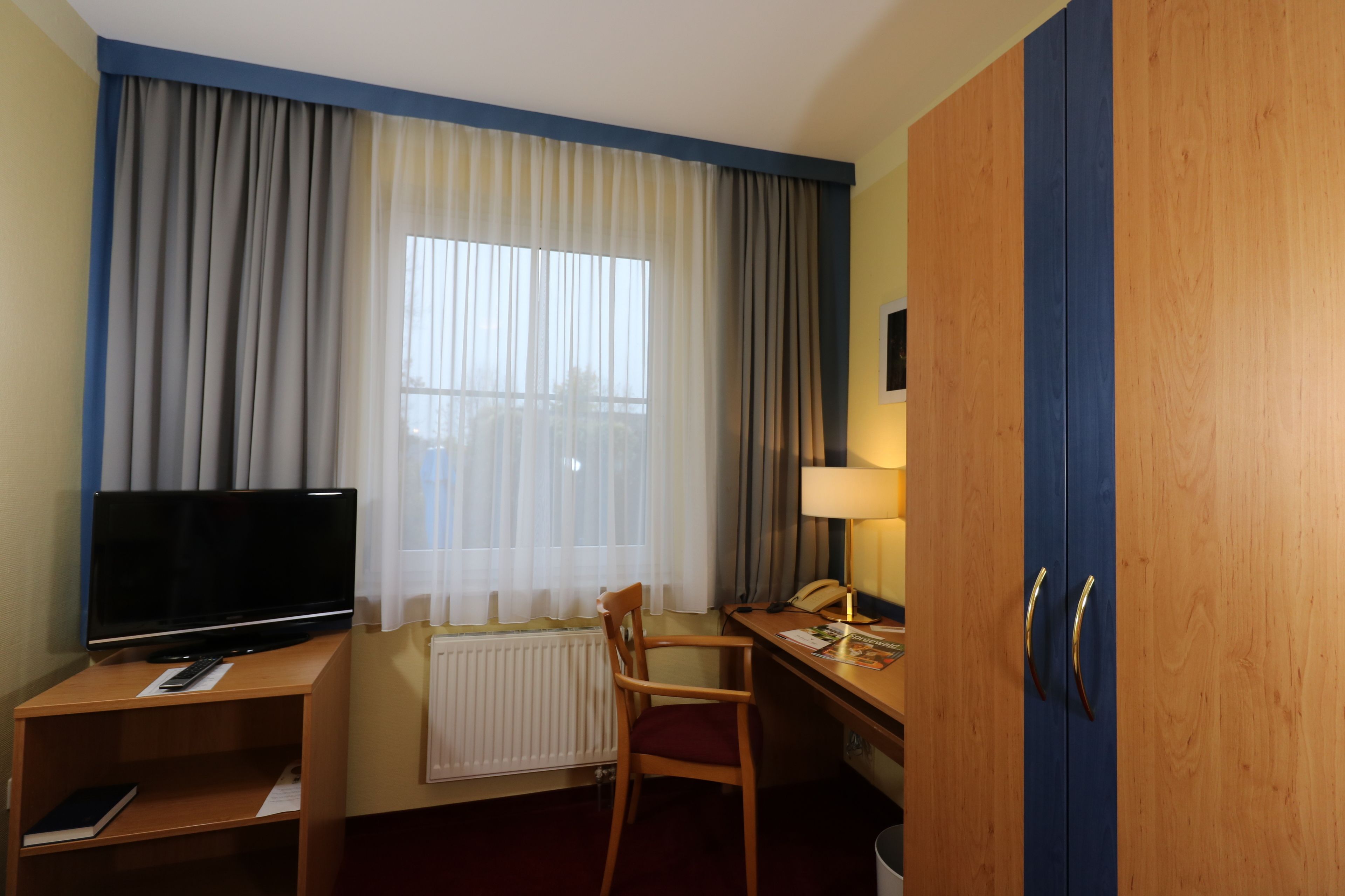 standard single room | desk, free wifi