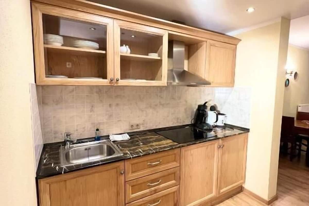 apartment, 1 bedroom, balcony | private kitchen