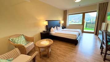 Apartment, 1 Schlafzimmer, Balkon | Zimmersafe, individuell eingerichtet, Schreibtisch, kostenloses WLAN