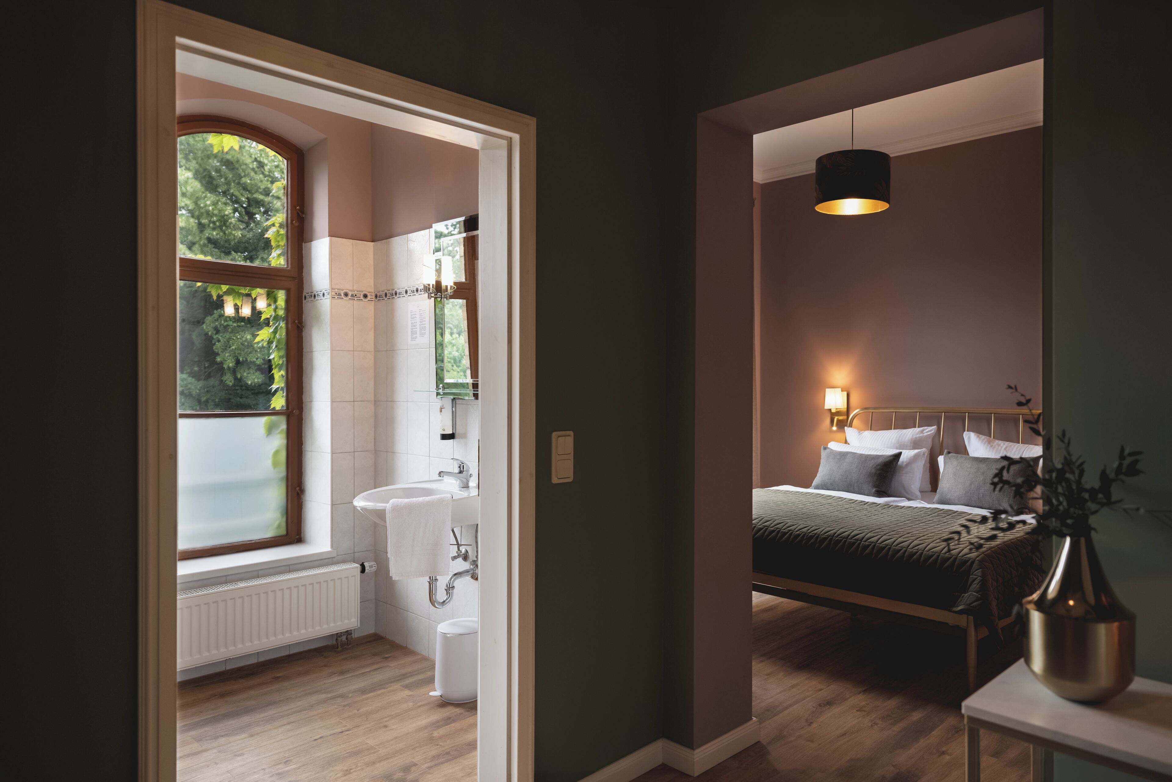 standard double room, 1 queen bed (gemach) | 1 bedroom, individually furnished, blackout curtains, bed sheets