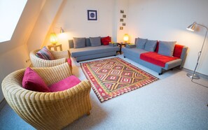 Lobby sitting area - Berghotel Tambach Seminar Center (Tambach-Dietharz)