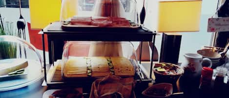 Dagelijks ontbijtbuffet (EUR 10.0 per persoon)