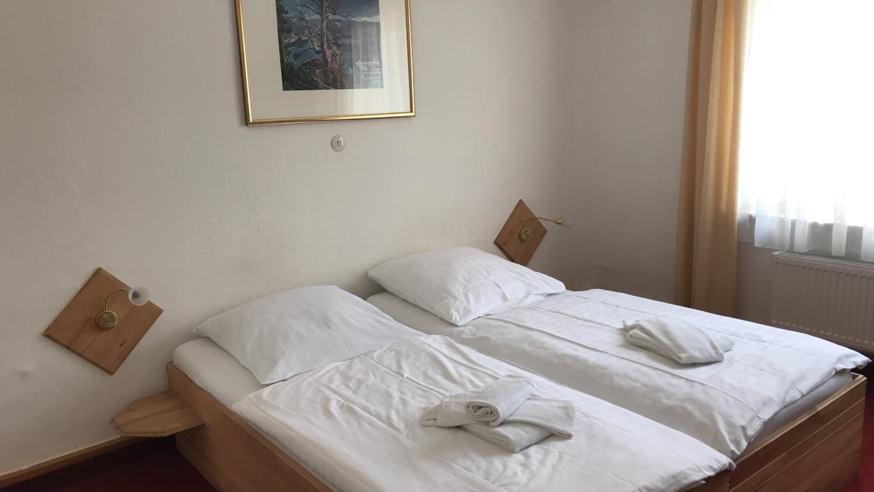 in-room safe, desk, free wifi, bed sheets