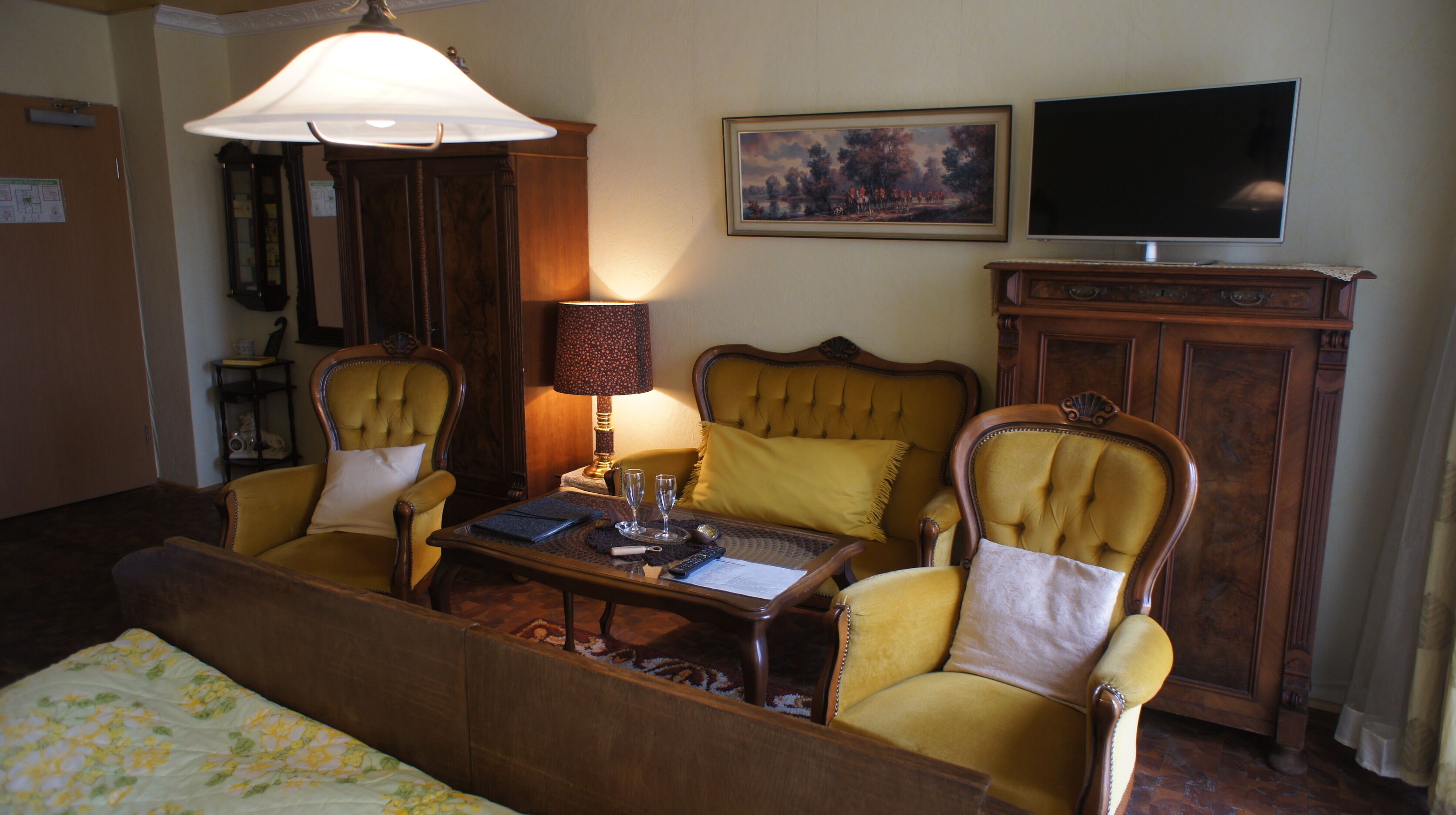 comfort double room | living area | flat-screen tv