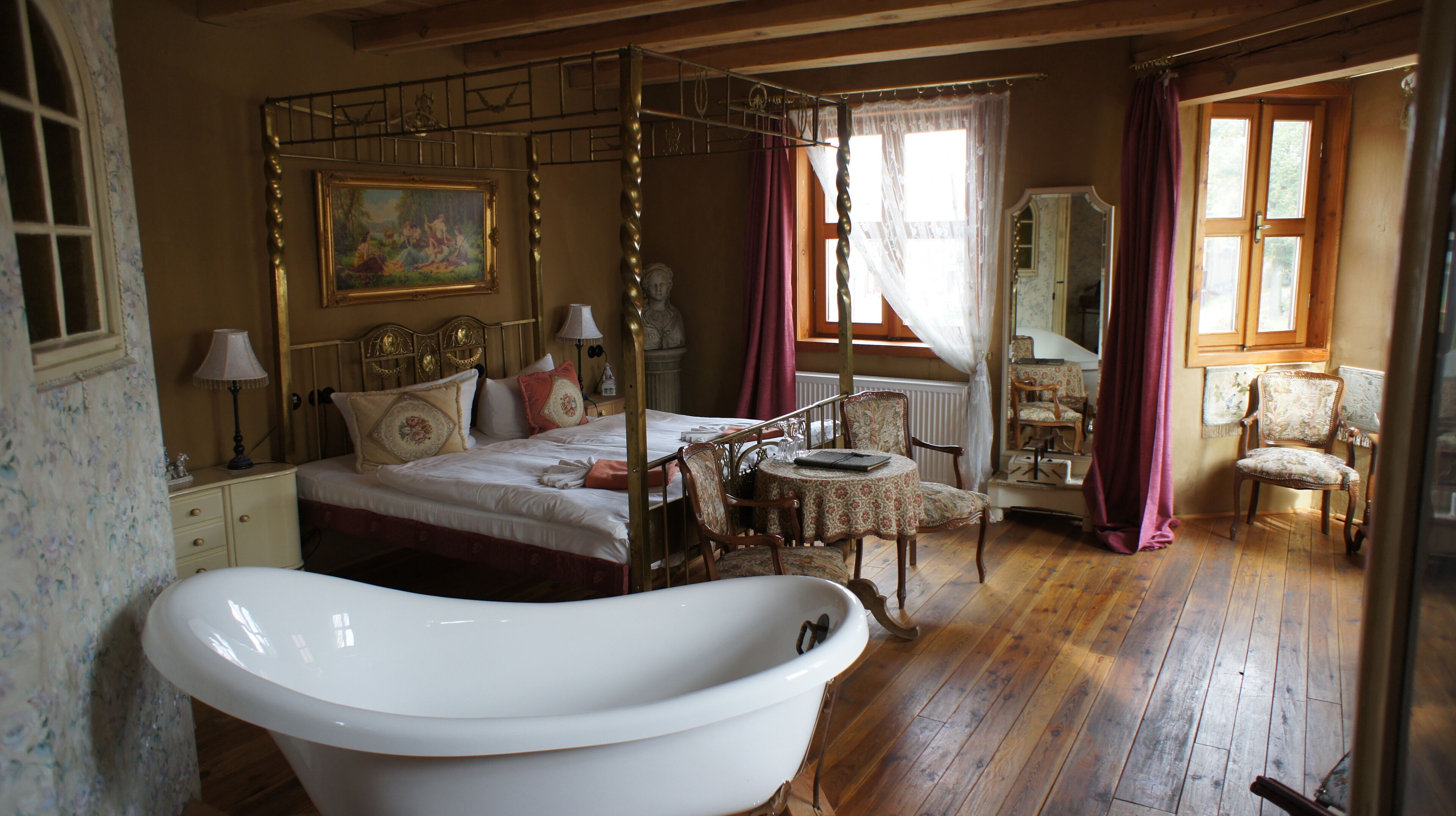 comfort double room | desk, free cots/infant beds, rollaway beds, free wifi