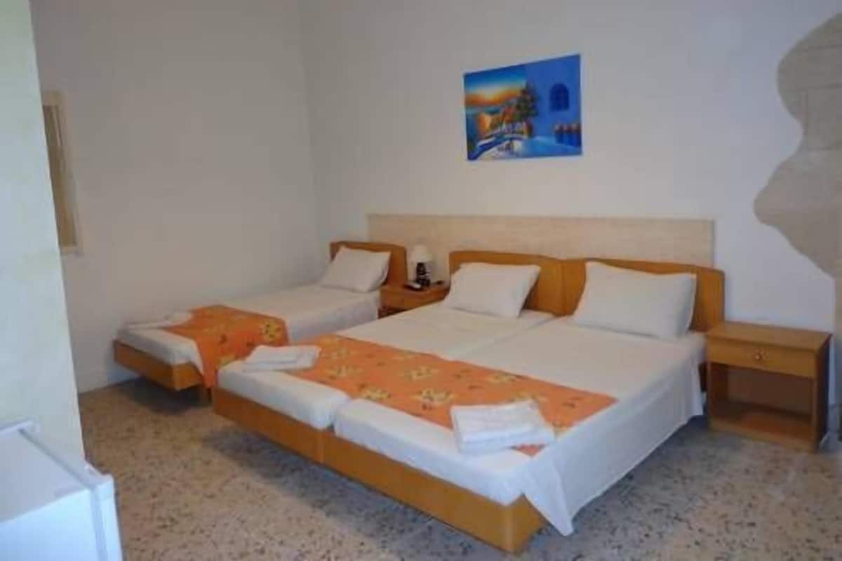 Triple Room | Free WiFi
