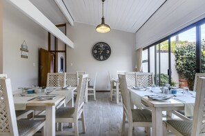 Food court - Admiral's Lodge Guest House B & B (Gqeberha (Port Elizabeth))