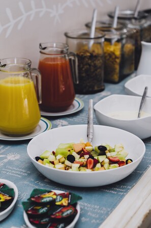 Breakfast buffet - Admiral's Lodge Guest House B & B (Gqeberha (Port Elizabeth))