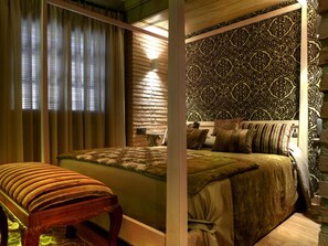 Premium bedding, pillow-top beds, minibar, in-room safe