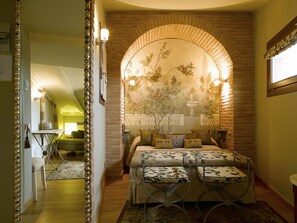 Hochwertige Bettwaren, Pillowtop-Betten, Minibar, Zimmersafe