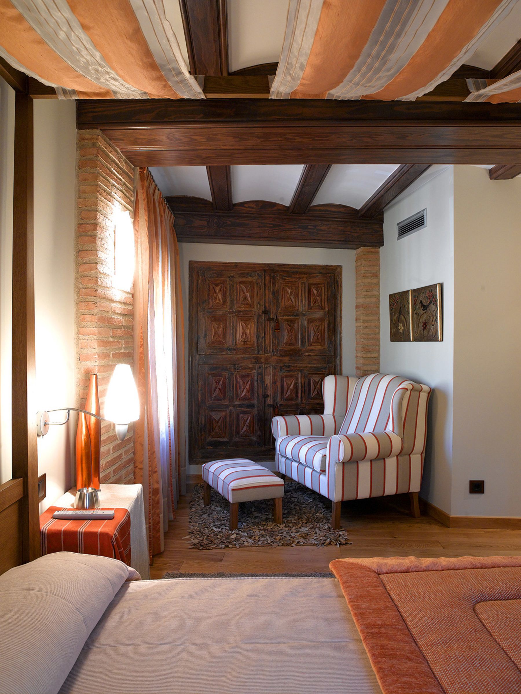 double room | premium bedding, pillow-top beds, minibar, in-room safe