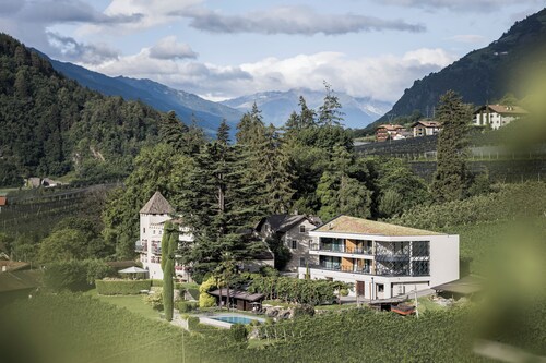 SCHLOSS PLARS Wine & Suites