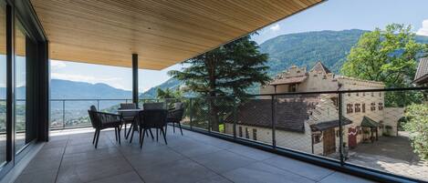 Svit Grand | Sängtillbehör av högsta kvalitet och minibar