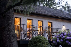 Façade de l’hébergement - soirée/nuit