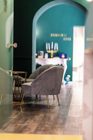 Sala de estar en el lobby