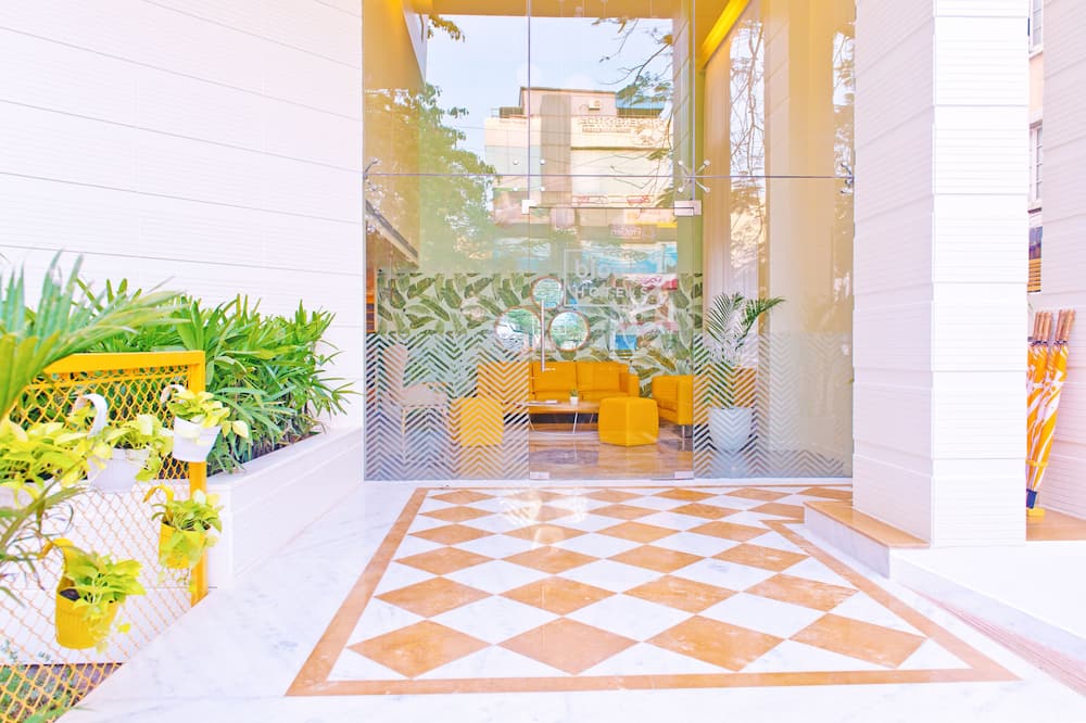 Bloom Hotel - Indiranagar