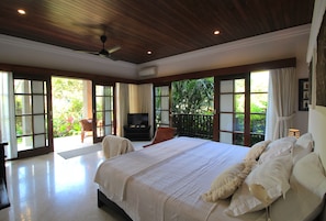 Deluxe Suite, Garden View, Poolside - Amori Villas (Ubud)
