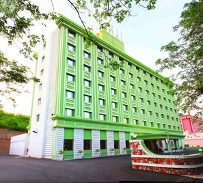 Front of property - Hotel Tara (Hyderabad)