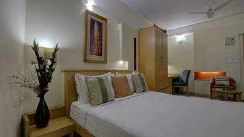 Standard Apartment, 1 Queen Bed, Non Smoking | View from room