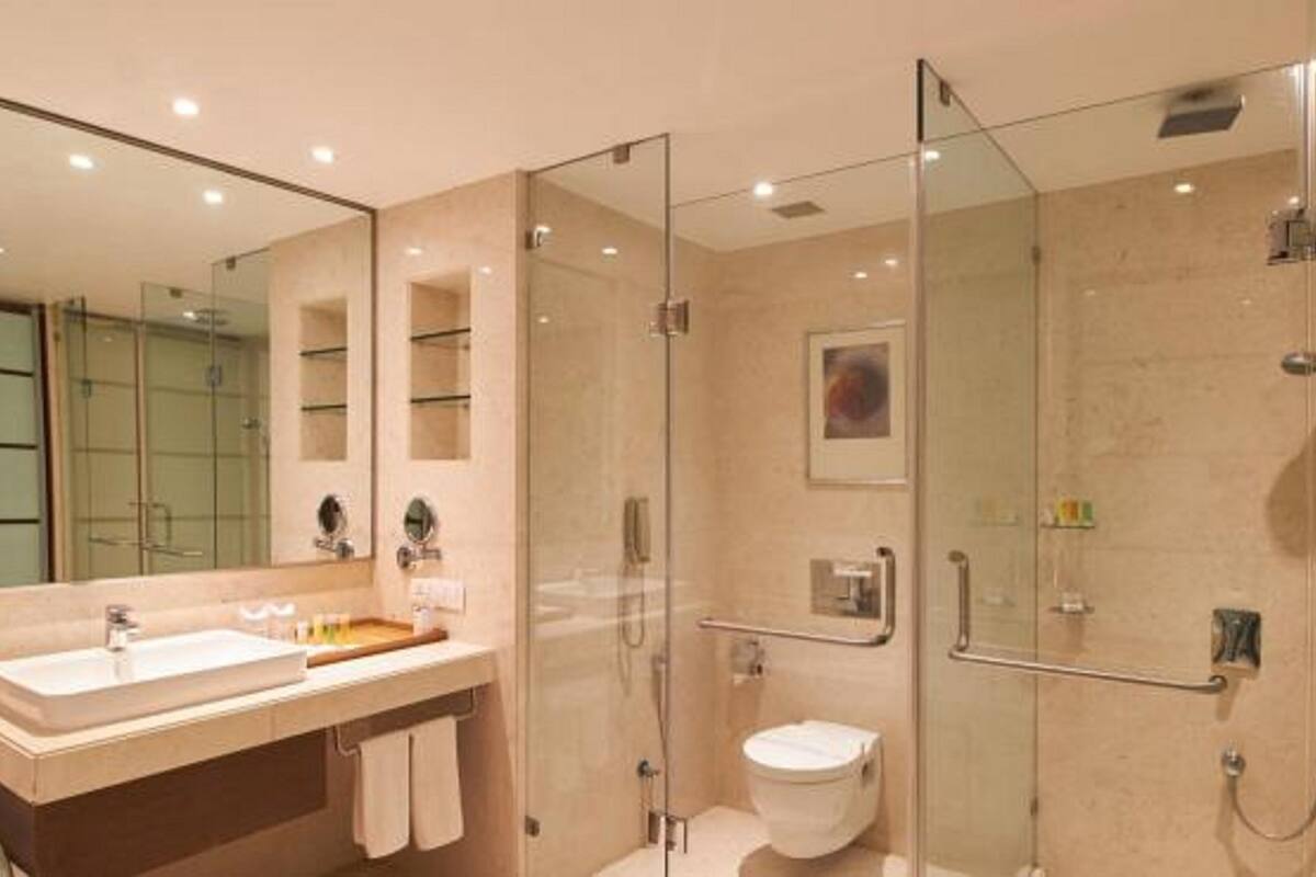suite | bathroom | free toiletries, hair dryer, slippers, towels