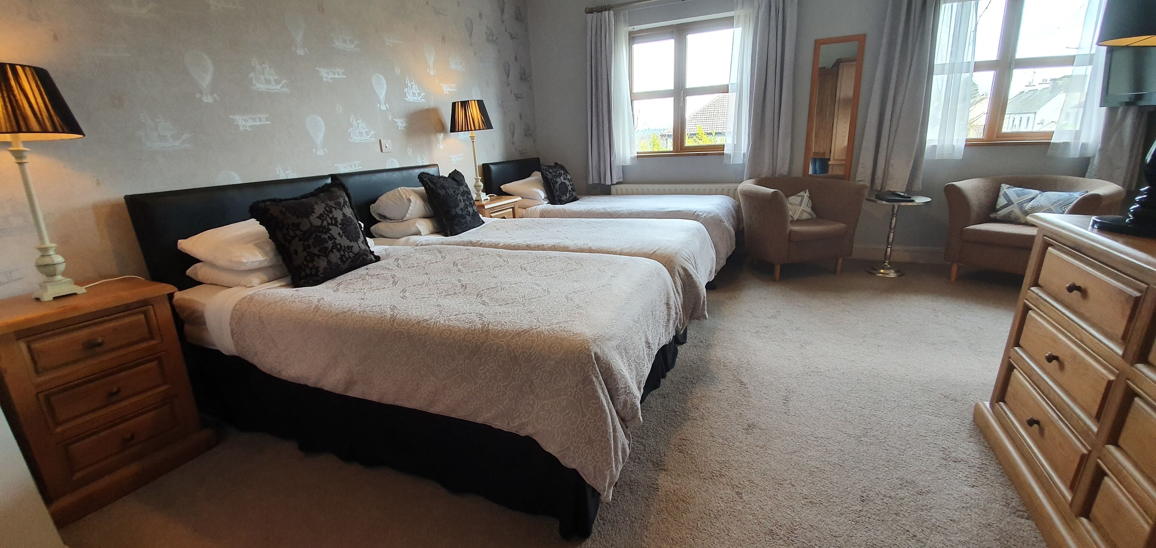 Desk, free WiFi, bed sheets