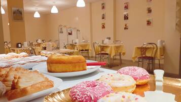 Tägliches inbegriffenes Frühstücksbuffet