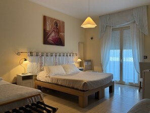 Minibar, escriptori i habitacions insonoritzades 