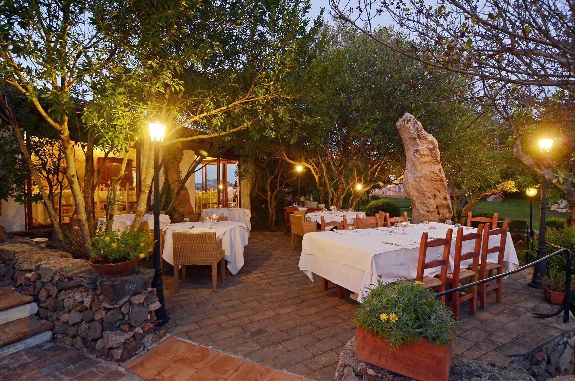 Breakfast, lunch, dinner served; Regional cuisine, garden views 