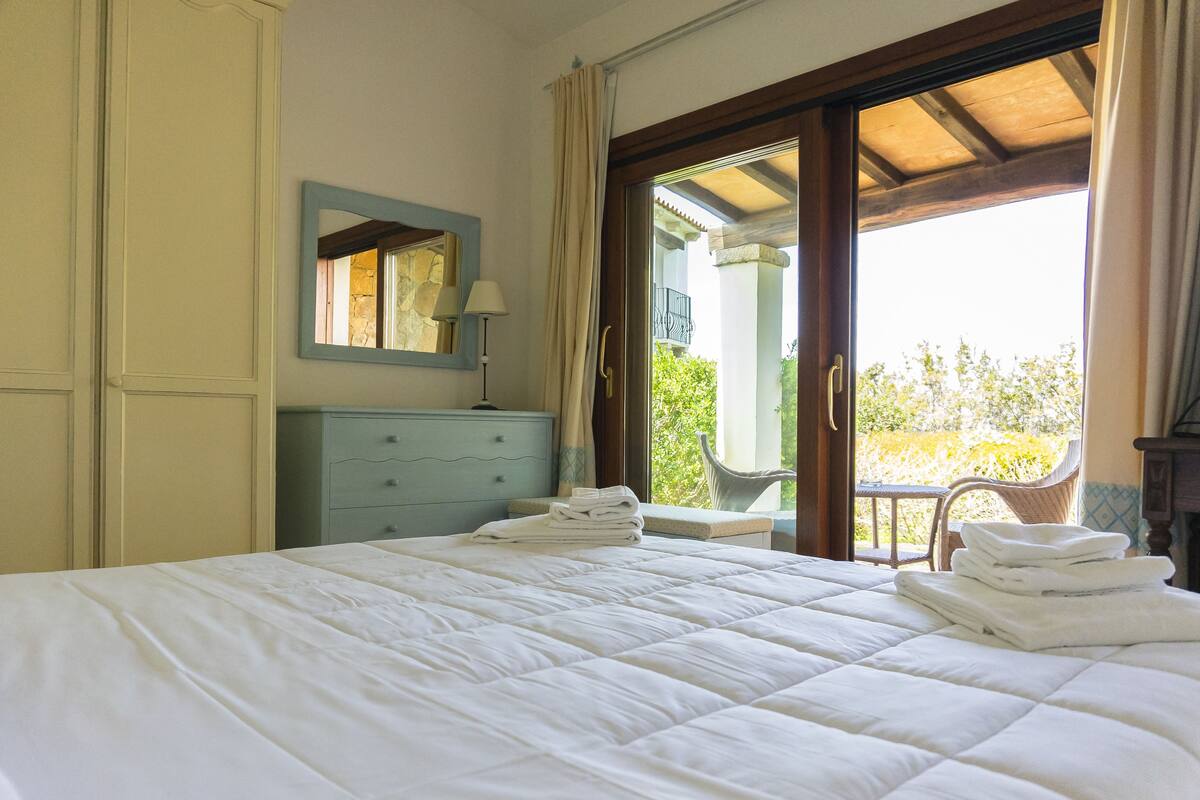 Habitación estándar doble | Minibar, caja fuerte, cunas (de pago) y camas supletorias