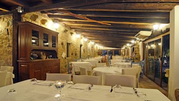 Breakfast, lunch, dinner served; Regional cuisine, garden views