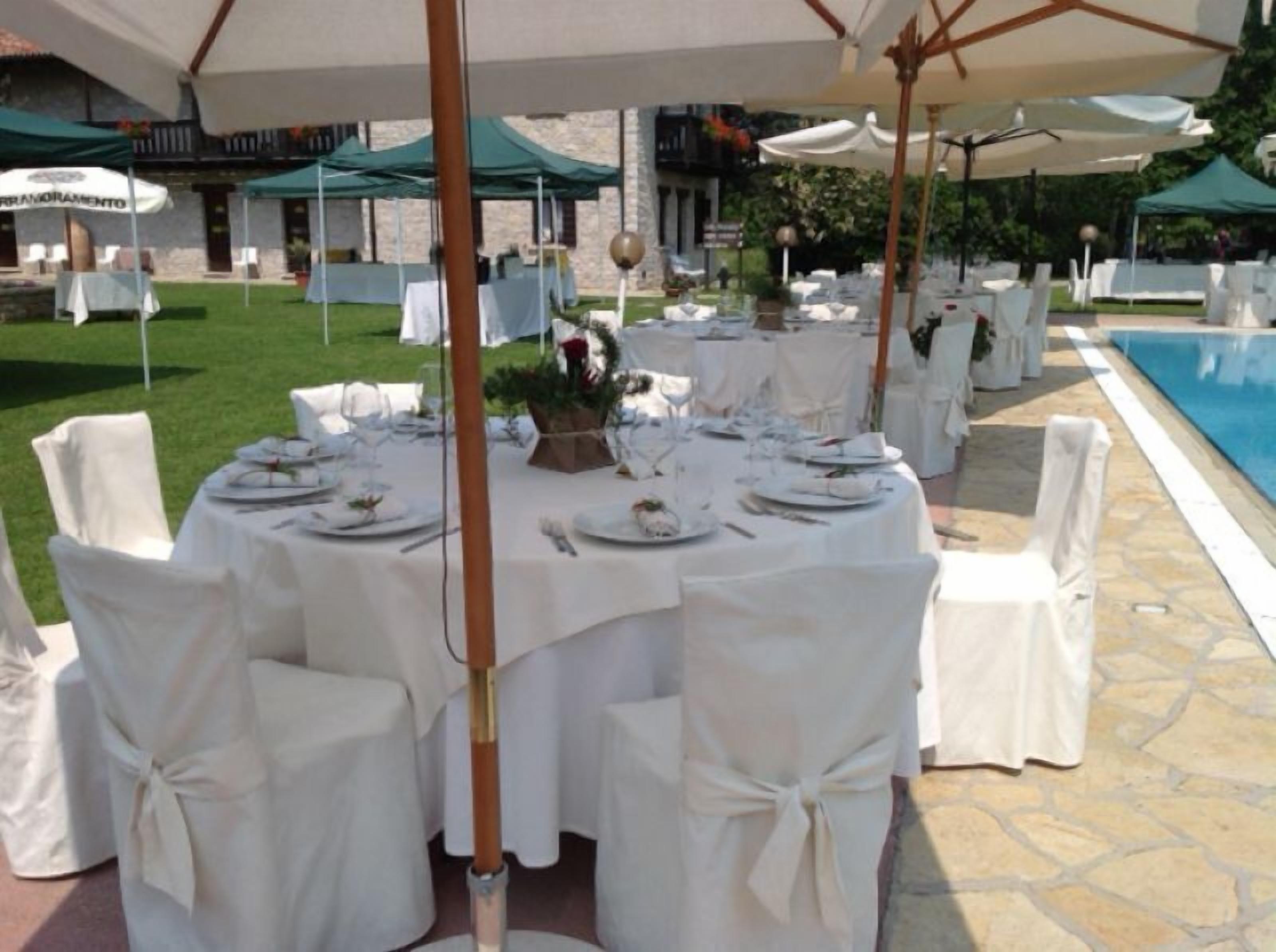 outdoor banquet area