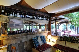 Almoço e jantar, culinária local