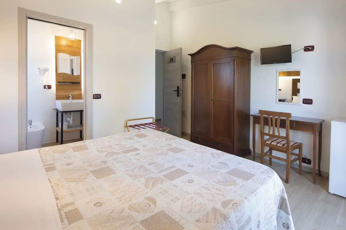 Double or Twin Room, Balcony | Memory foam beds, desk, free cribs/infant beds, free WiFi